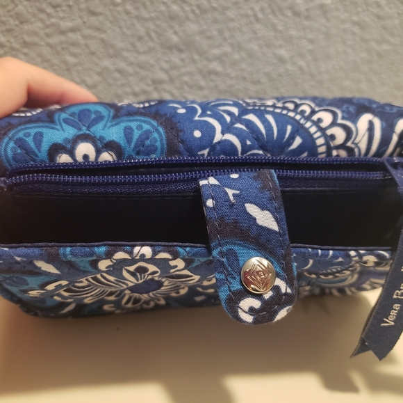 VERA BRADLEY WALLET - Picture 3 of 5